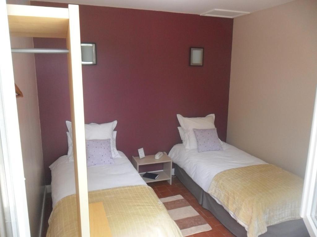 Hotel La Buissonniere Bannay  Pokoj fotografie